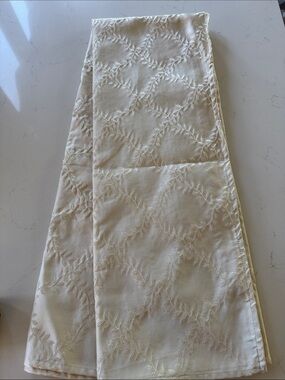 Croscill Embroidered Cream Table Cloth 60x84" New